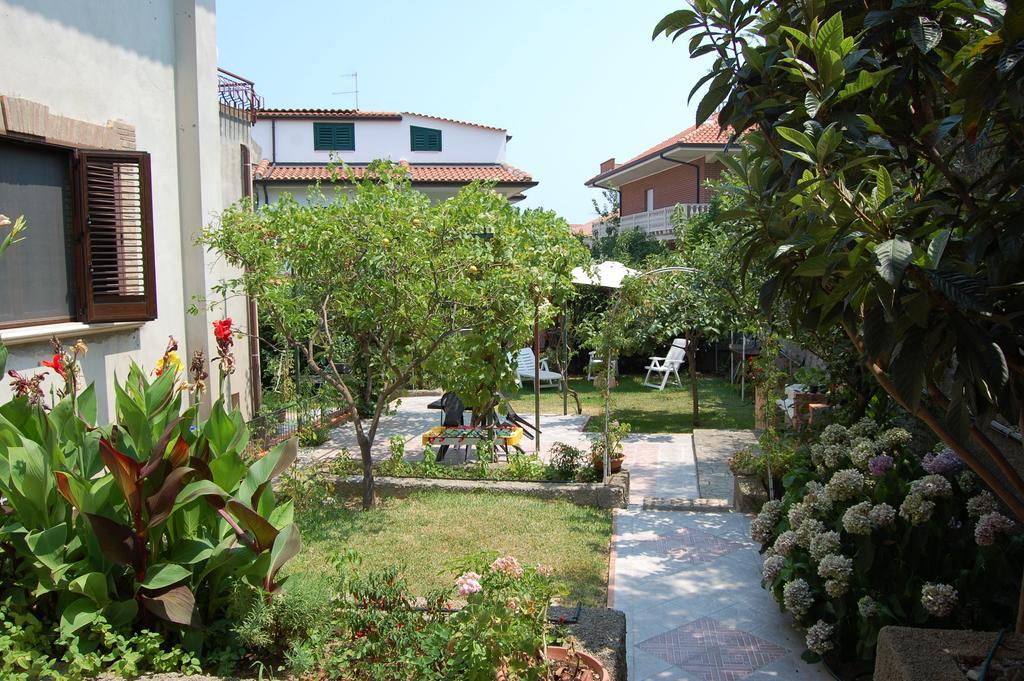 B&B Villa Francesca Soverato Marina Exterior photo